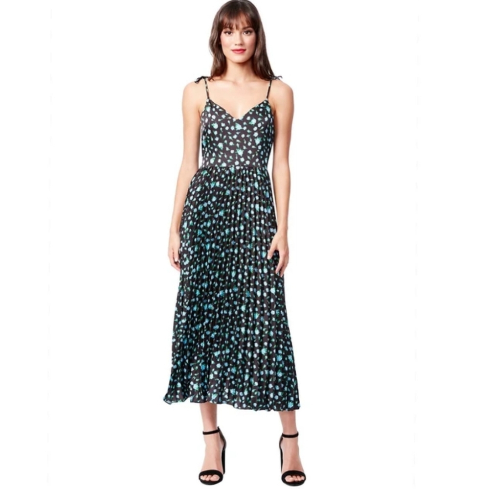 PRETTY PLEATS FLORAL SLIP DRESS